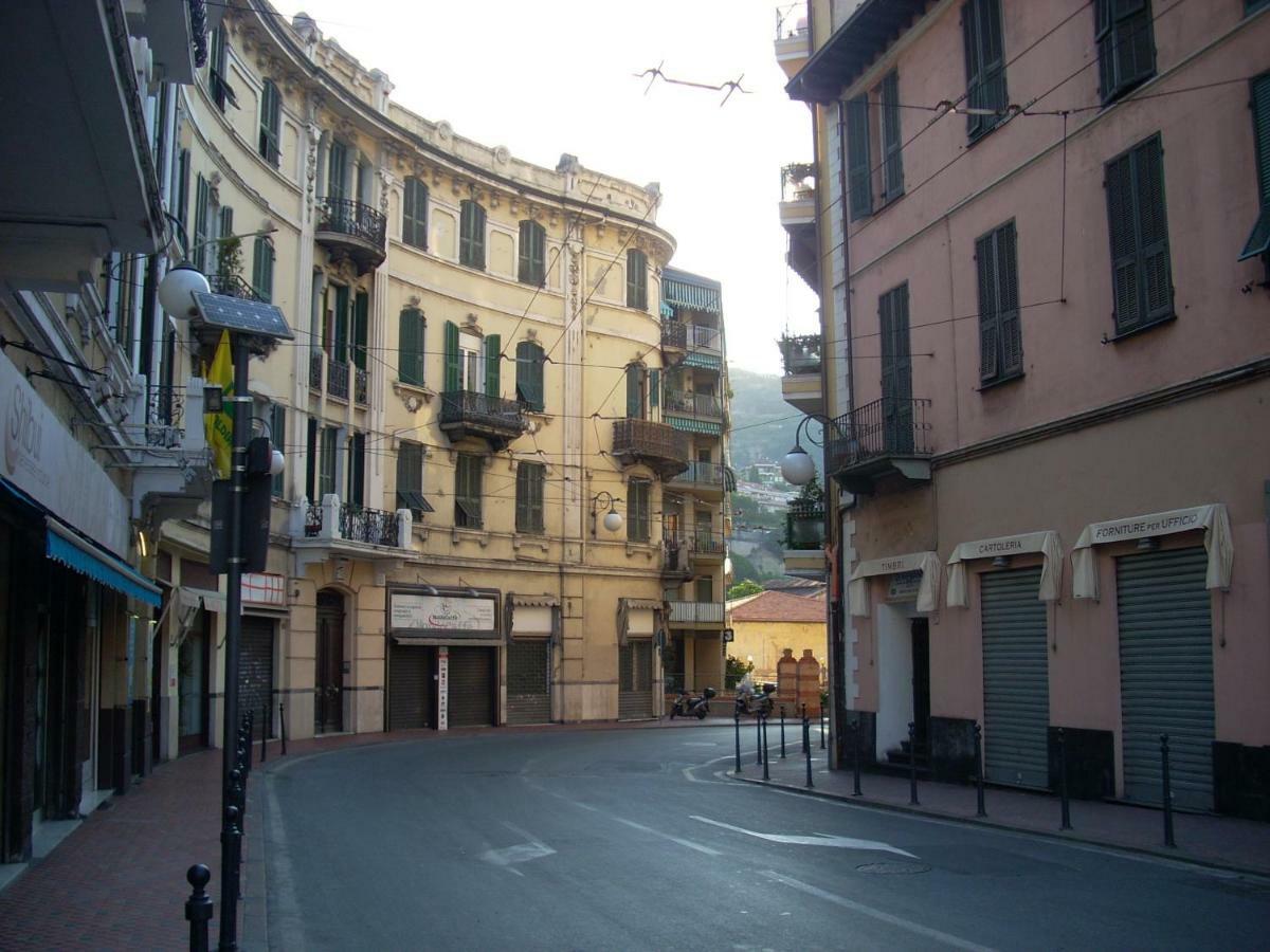 Appartamento Al Mare Di Ventimiglia Eksteriør bilde