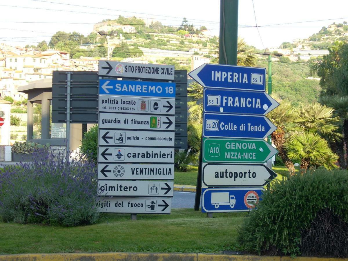 Appartamento Al Mare Di Ventimiglia Eksteriør bilde